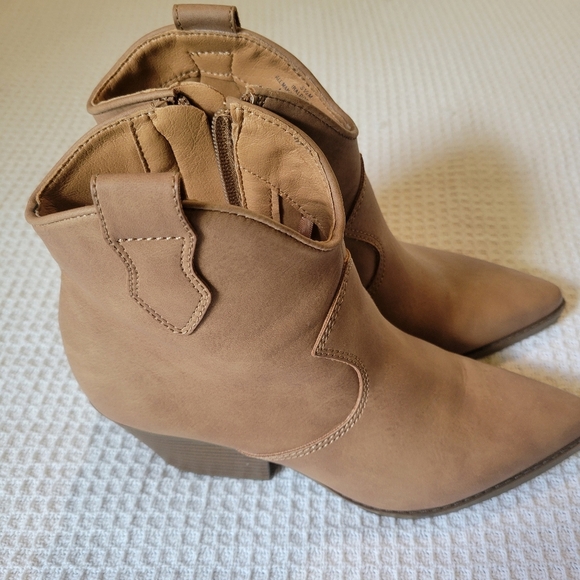 Indigo Tan Leather Ankle Boots - Picture 2 of 10